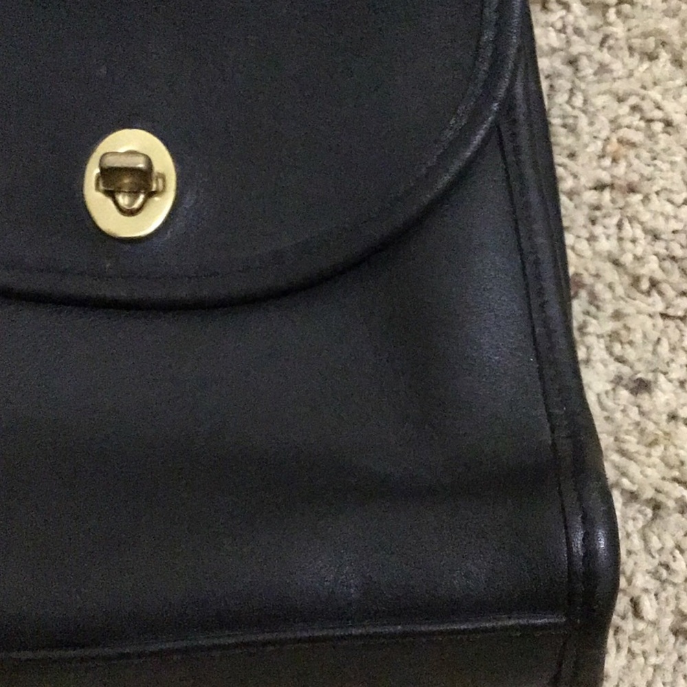 Rare Vintage Regina Coach Black Leather Mini Crossbody Handbag - Picture 5 of 9